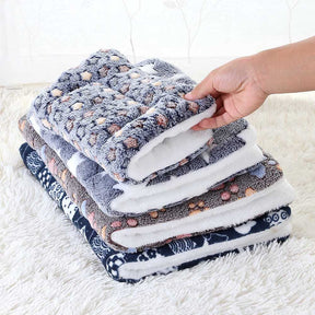 Eco-Friendly Soft Flannel Pet Sleeping Cover